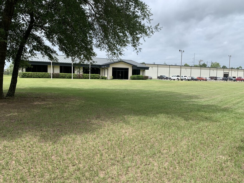 Partners Real Estate brokers sale of 36,240-sq.-ft. industrial property on 9.30 Acres of land north of Houston Partners Real Estate