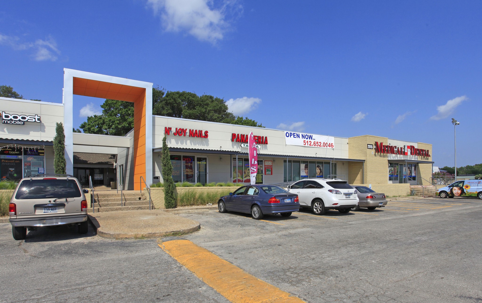 Partners Real Estate arranges 3,215-sq.-ft. retail lease with Pork Chop Screen Printing in Austin