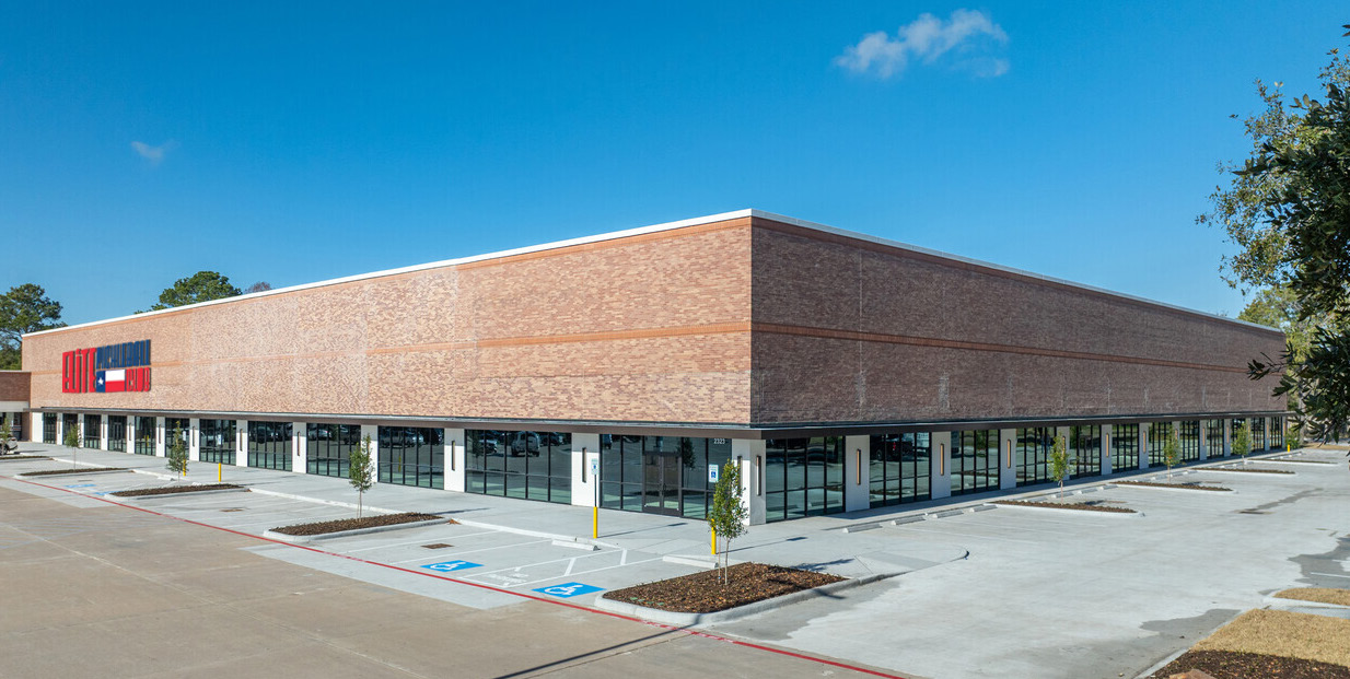 Elite Pickleball Club Inks 40,000-sq.-ft. lease at Newly-Renovated Bay Pointe Shopping Center